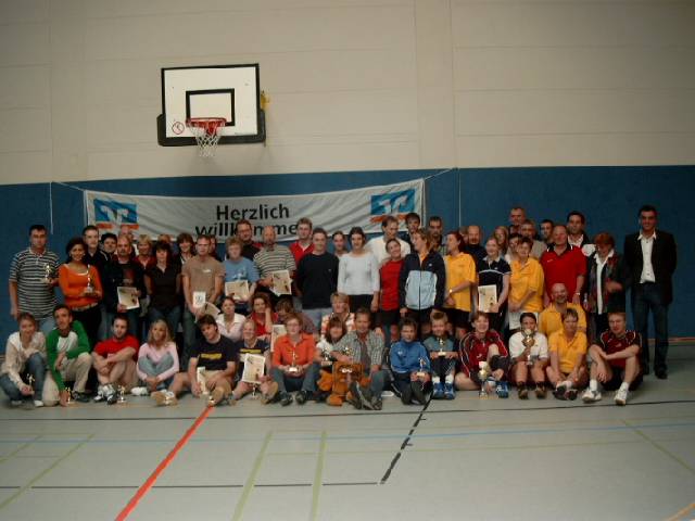 Ein Bild von und mit allen Teilnehmern